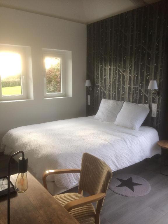 Maison d'Hôtes la Bihorée Saint-Germain-de-Livet Chambre photo
